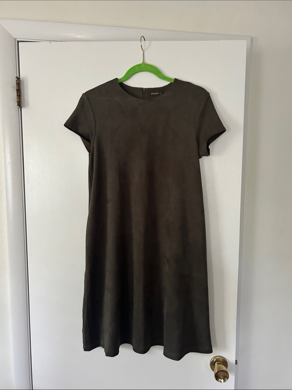 Minimalist Short-Sleeve A-Line Mini Dress in Olive